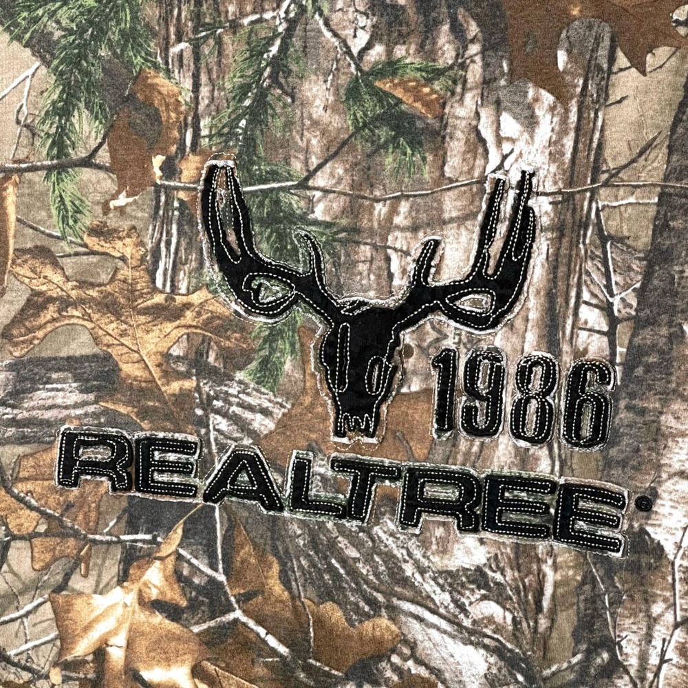 Buckhorn River Mens Realtree Camo T-Shirt XL 1986 Deer Skull Graphic Brown Green